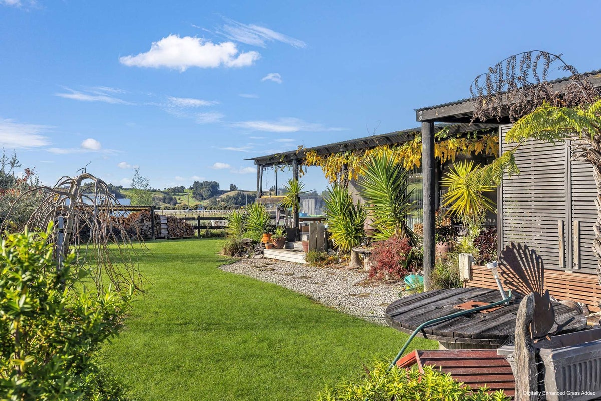 15 Harley Road, Tasman - Carousel 1
