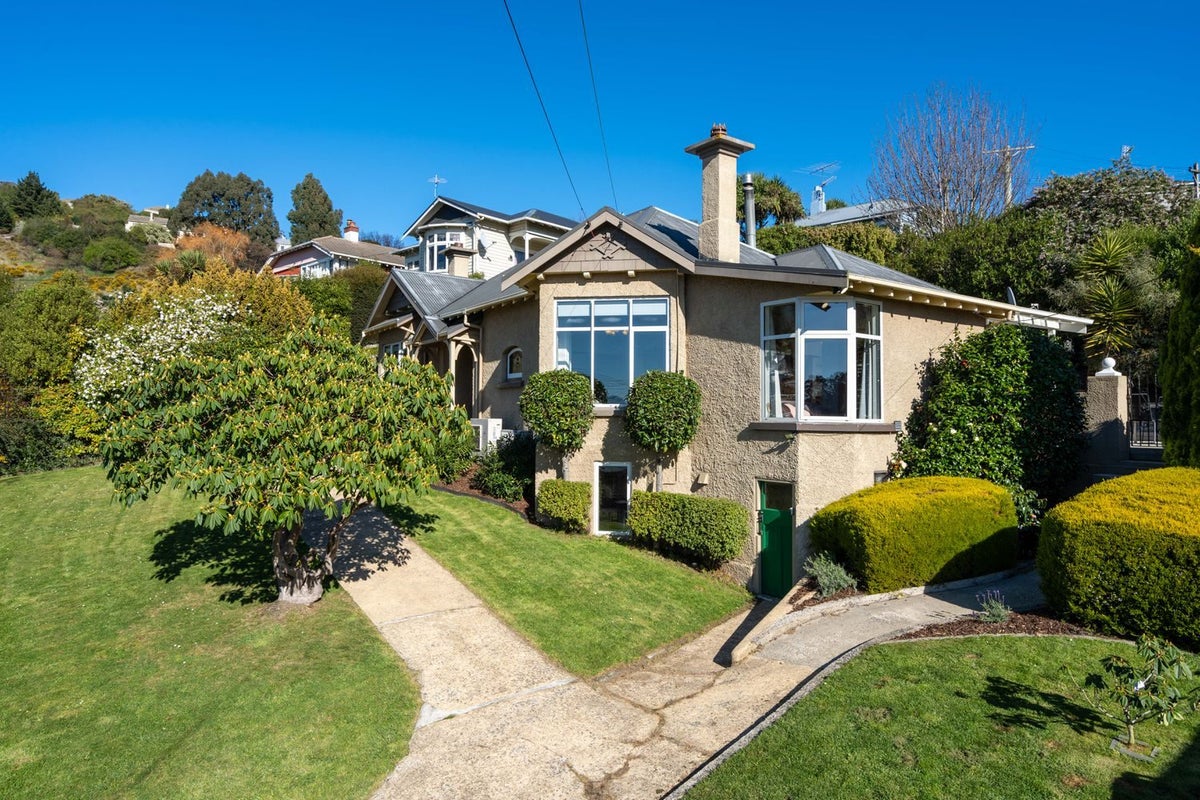 16 Burnett Street, Calton Hill, Dunedin - Carousel 41