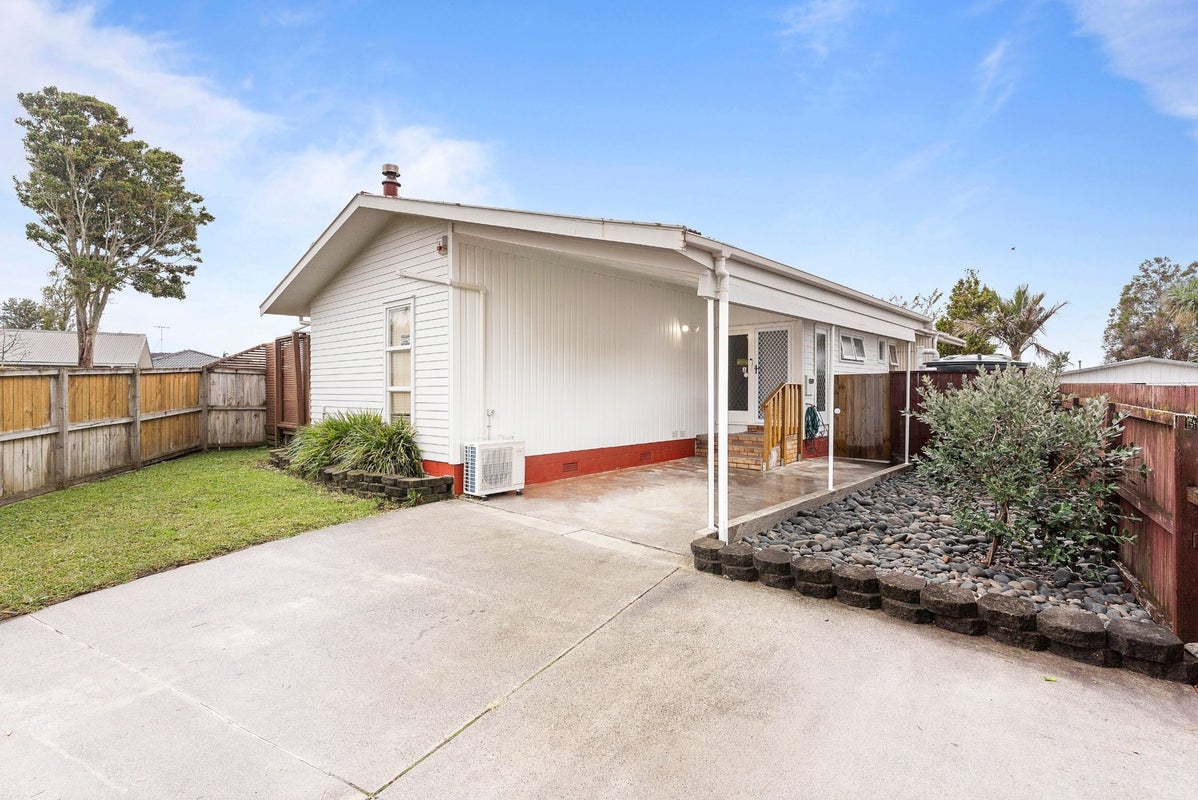 14 Manapouri Place, Pakuranga Heights, Auckland - Carousel 2