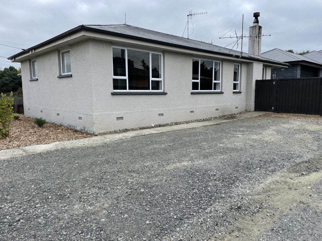 16A Holloway Street, Waikiwi, Invercargill - Carousel 1