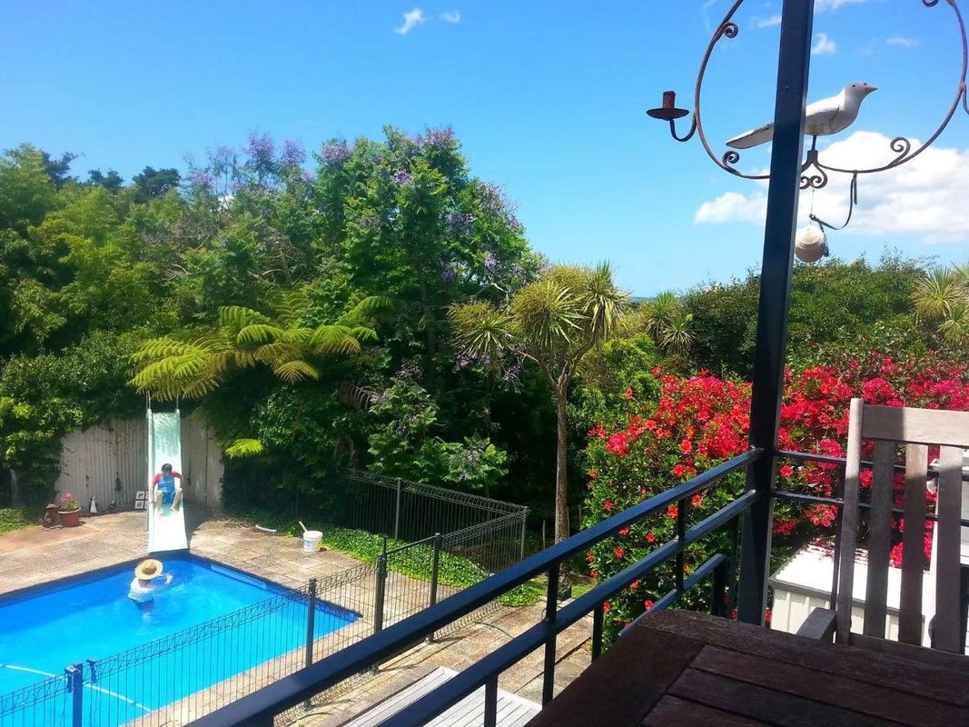 26 Beach Road, Mellons Bay, Auckland - Carousel 2