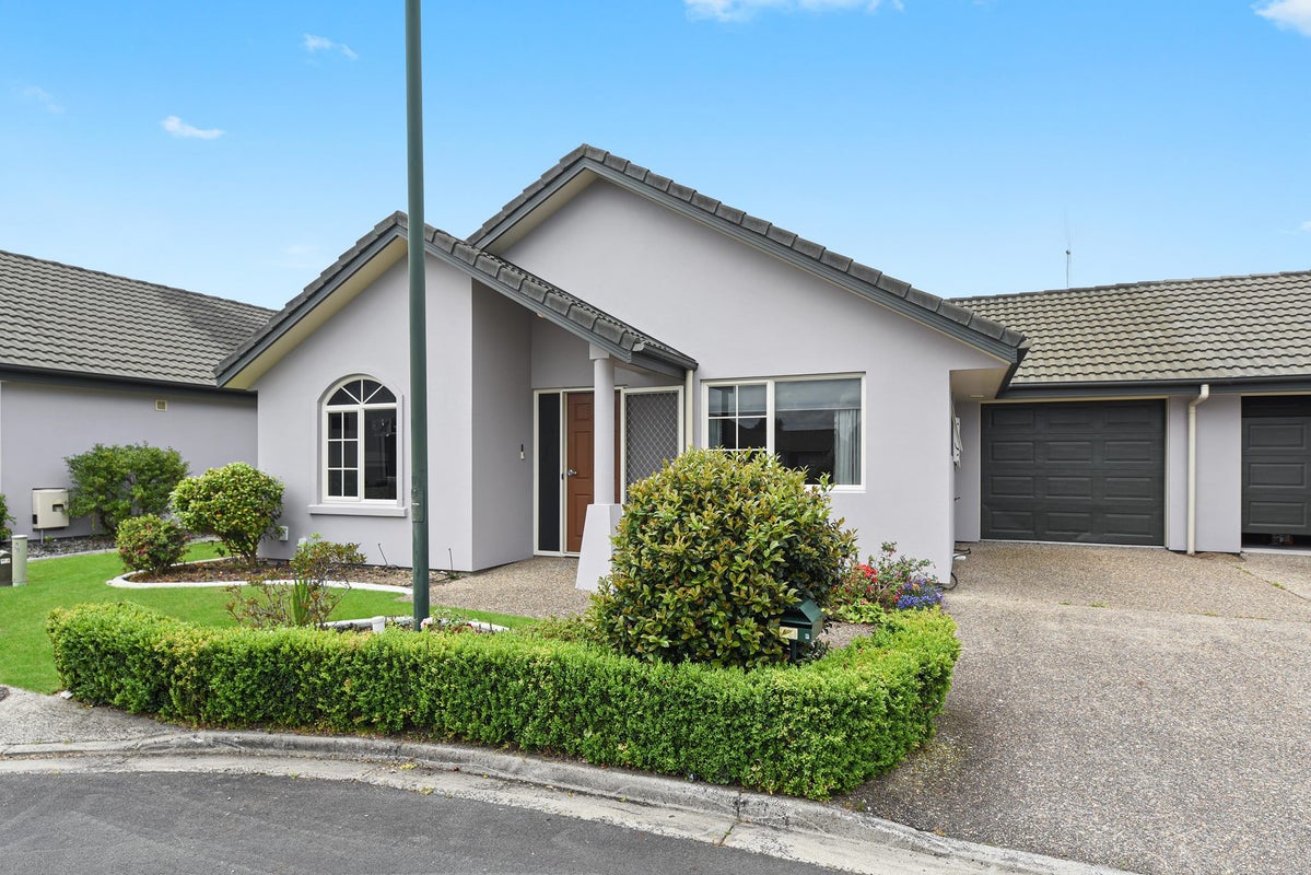 30/16 Rototuna Road, Flagstaff, Hamilton - Carousel 1