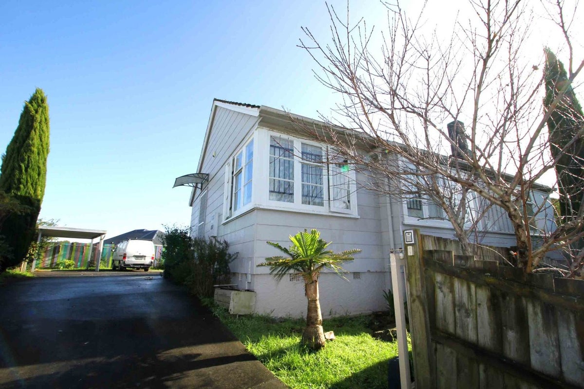 27A Potter Avenue, Wesley, Auckland - Carousel 1