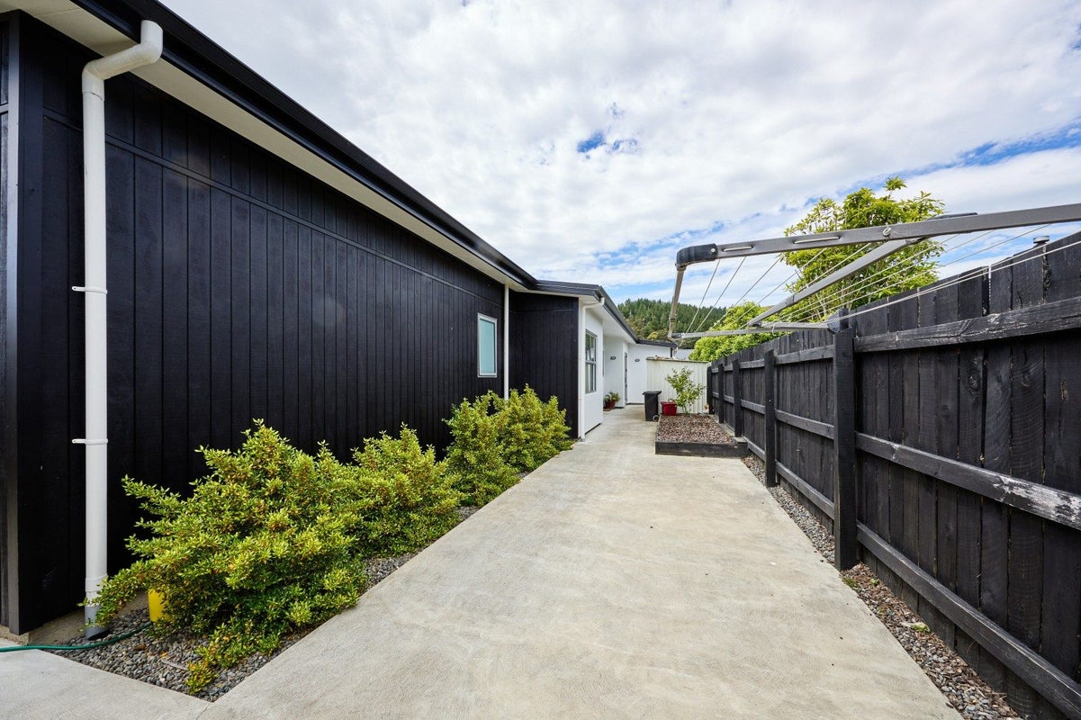 24 Grigg Drive, Witherlea, Blenheim - Carousel 25
