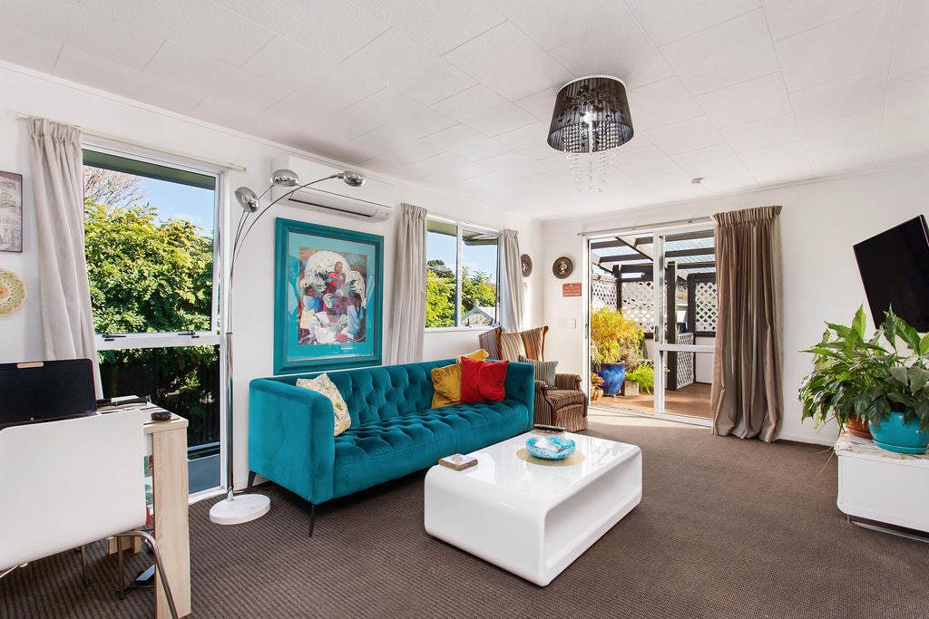 2/63 Lonsdale Street, New Brighton, Christchurch - Carousel 1