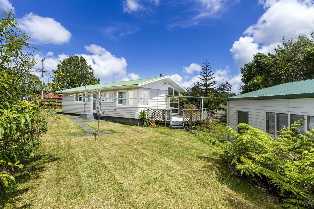 29 Saffron Street, Birkdale, Auckland - Carousel 1