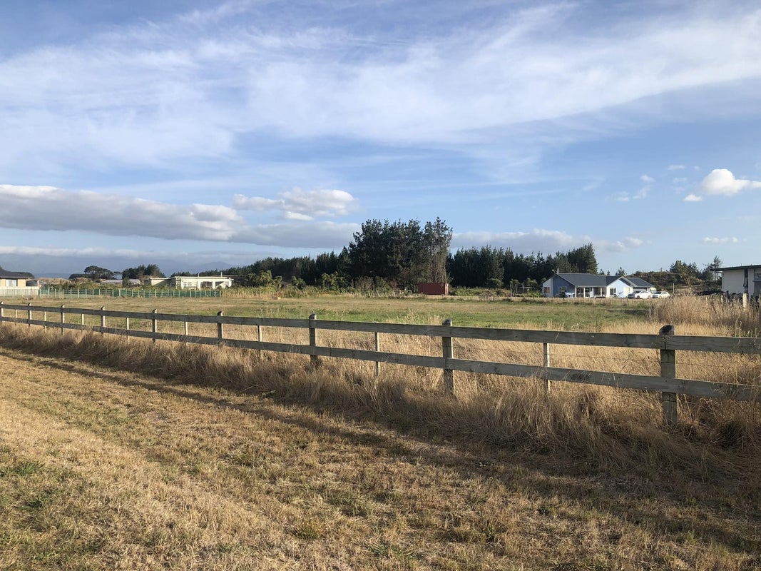 6 Truebridge Drive, Waitarere, Levin - Carousel 2