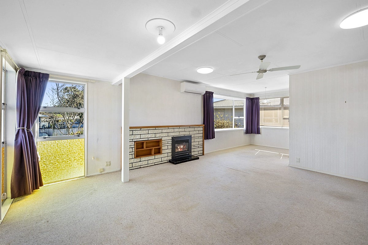 50 Rosendale Avenue, Spotswood, New Plymouth - Carousel 2