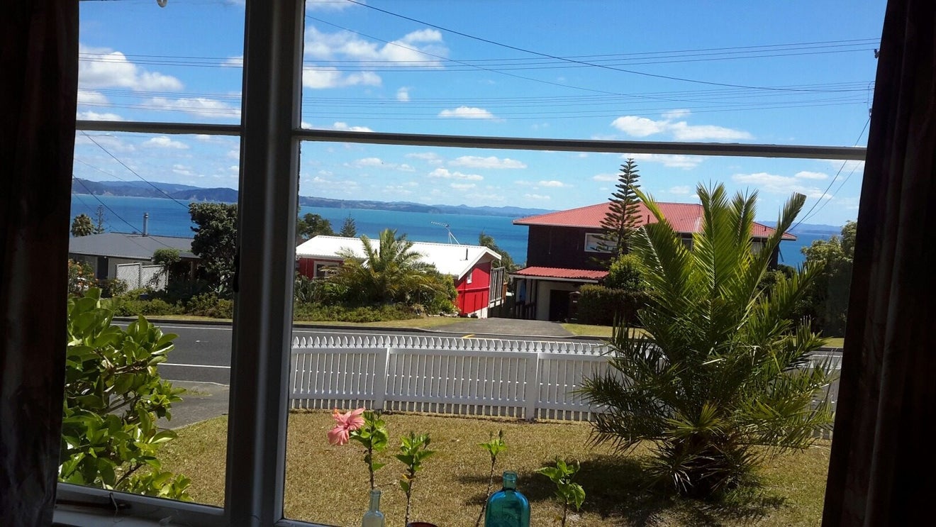 1325 Whangaparaoa Road, Army Bay, Whangaparaoa - Carousel 1