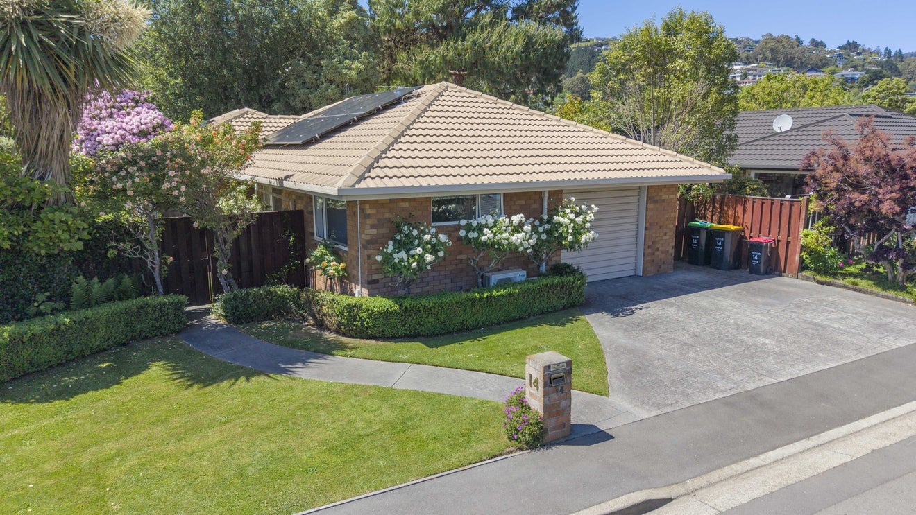 14 Castle Way, Beckenham, Christchurch - Carousel 1