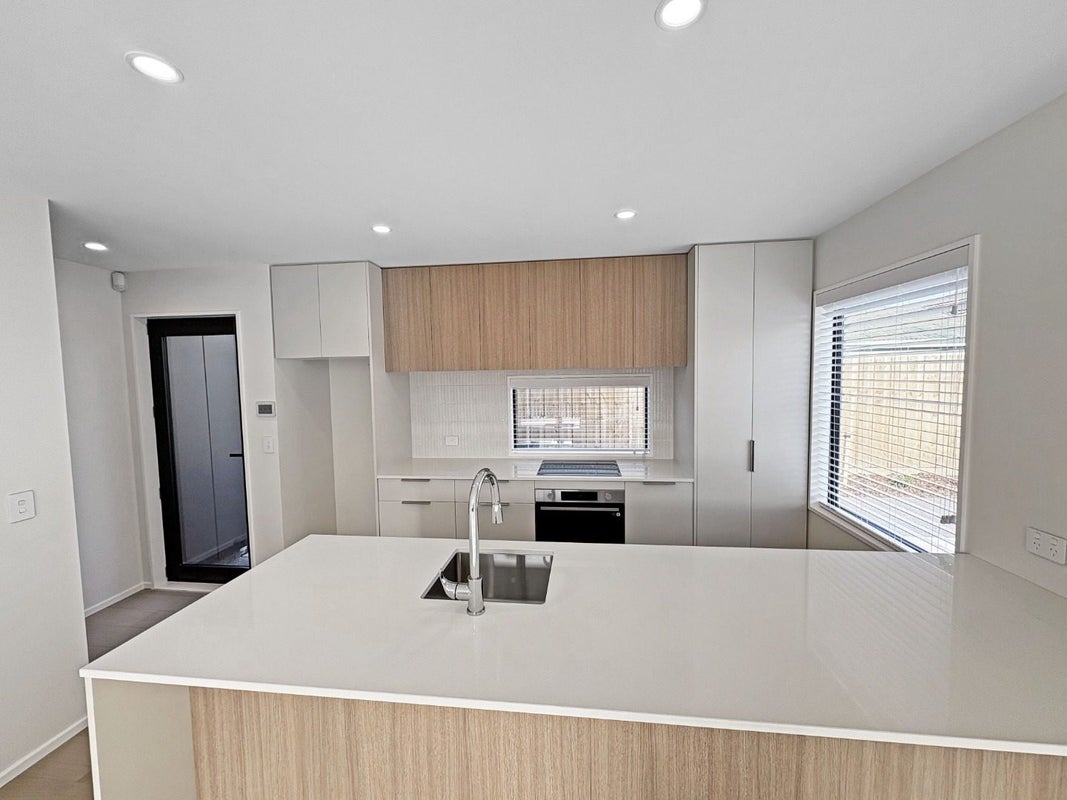 3/2 Deloraine Street, Somerfield, Christchurch - Carousel 2