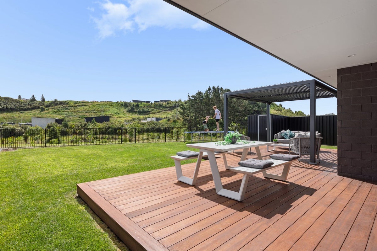 87 Awataha Crescent, Pyes Pa, Tauranga - Carousel 1