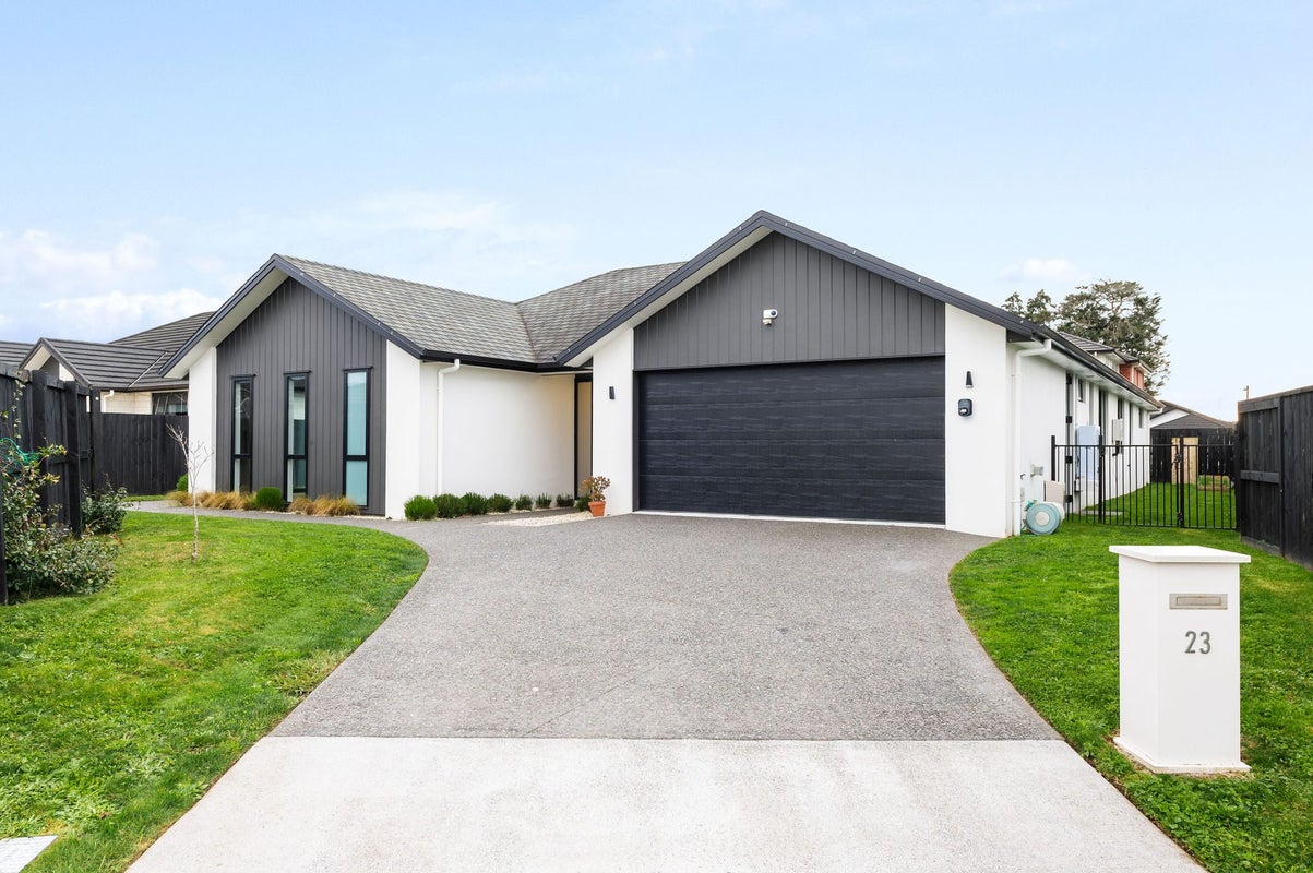 23 Sydney Place, Flagstaff, Hamilton - Carousel 36