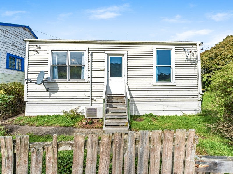 21A Wickliffe Terrace, Port Chalmers, Dunedin - Carousel 2