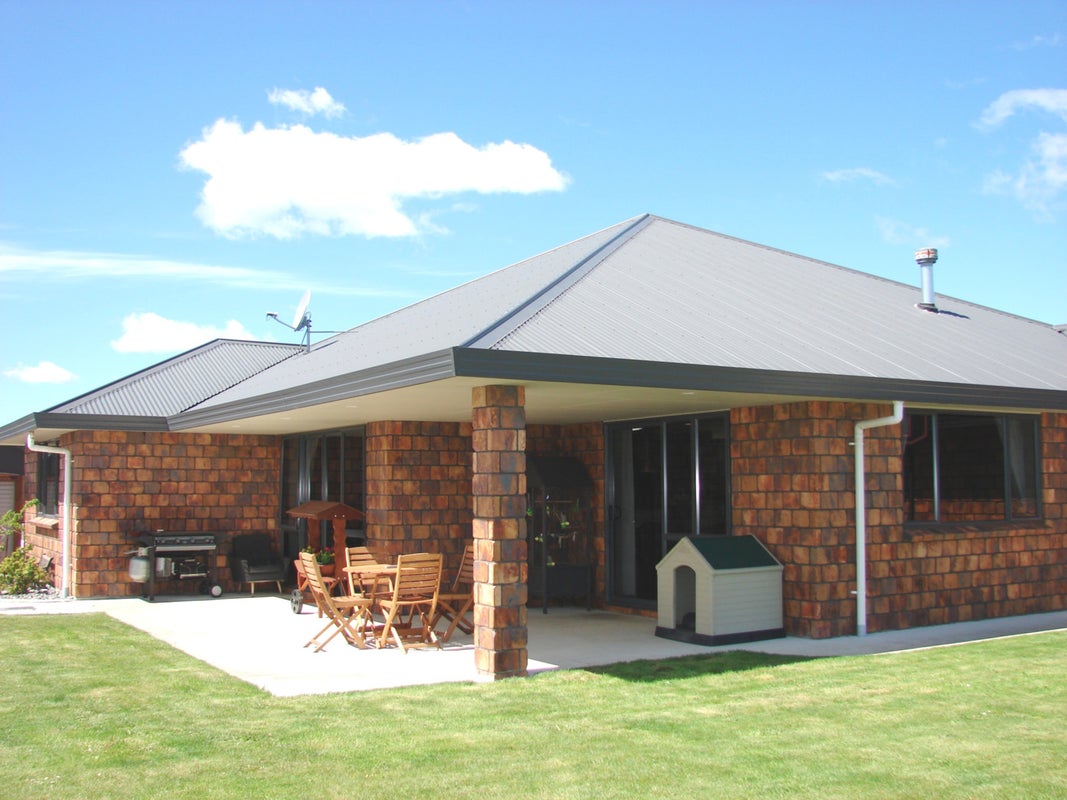 3 Sorrento Place, Kelvin Grove, Palmerston North - Carousel 2