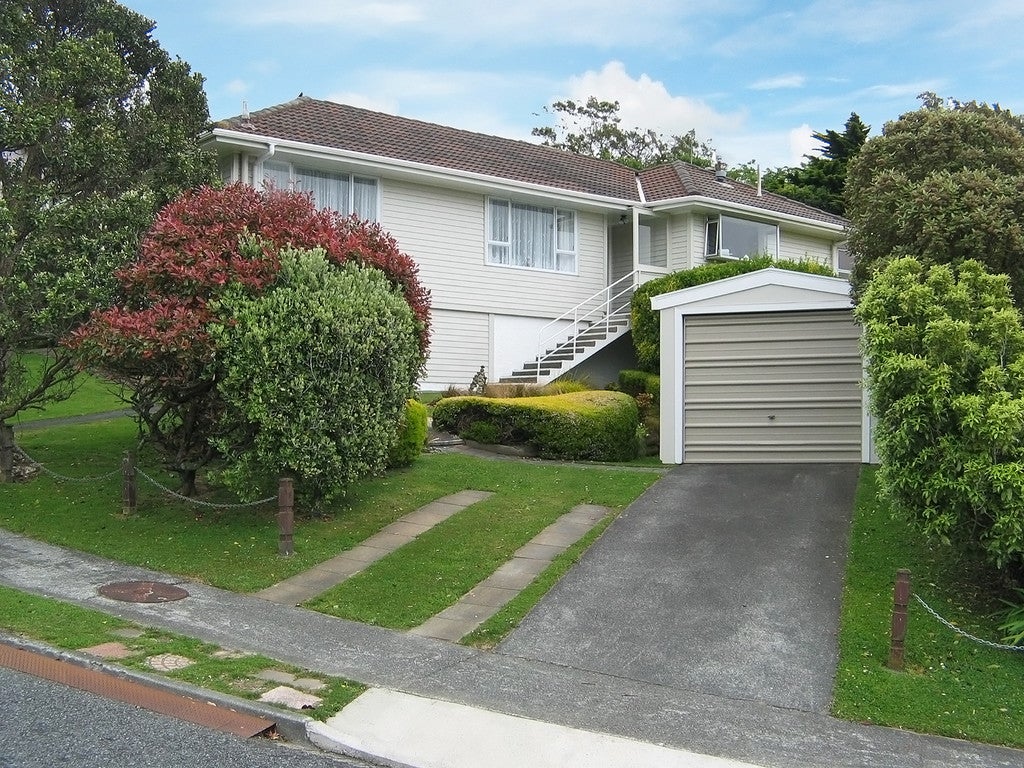 20 Nassau Avenue, Grenada North, Wellington - Carousel 1