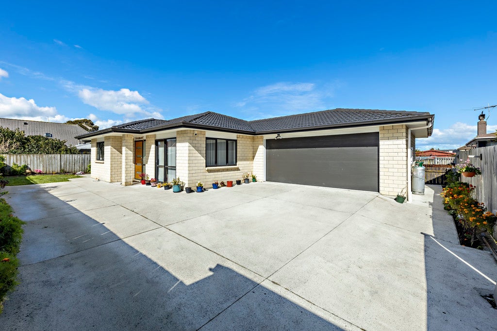 6 Plunket Avenue, Papatoetoe, Auckland - Carousel 1