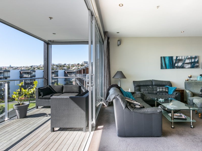 501B/14 West Quay, Ahuriri, Napier - Carousel 2