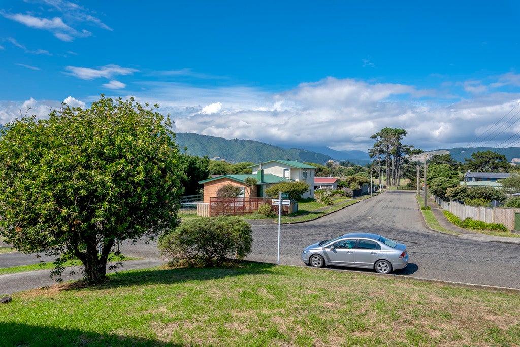 21 Titoki Road, Waikanae Beach, Waikanae - Carousel 17