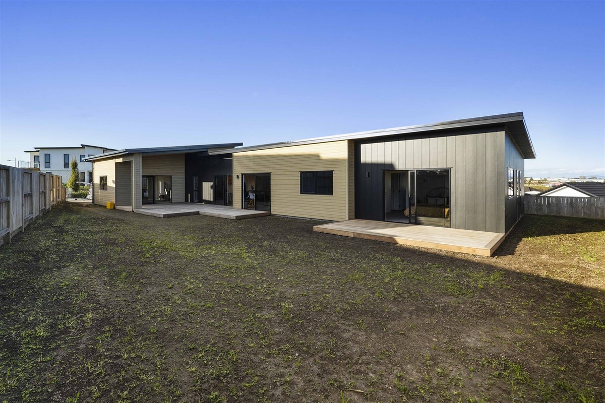 4 Whanau Avenue, Baverstock, Hamilton - Carousel 12