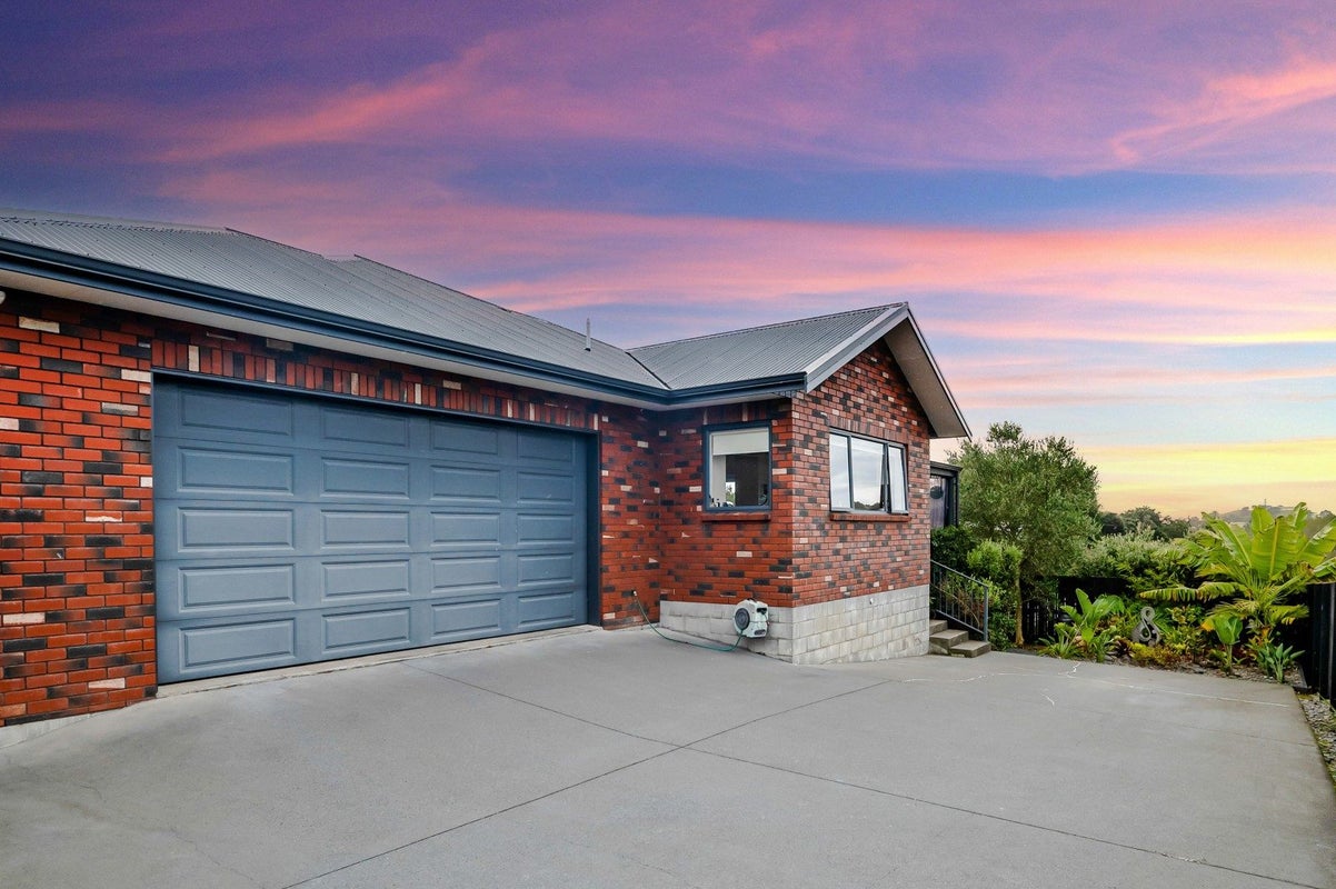 69F Karamea Street, Whalers Gate, New Plymouth - Carousel 1