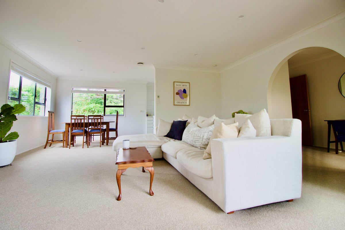 9A Kiwi Road, Point Chevalier, Auckland - Carousel 2