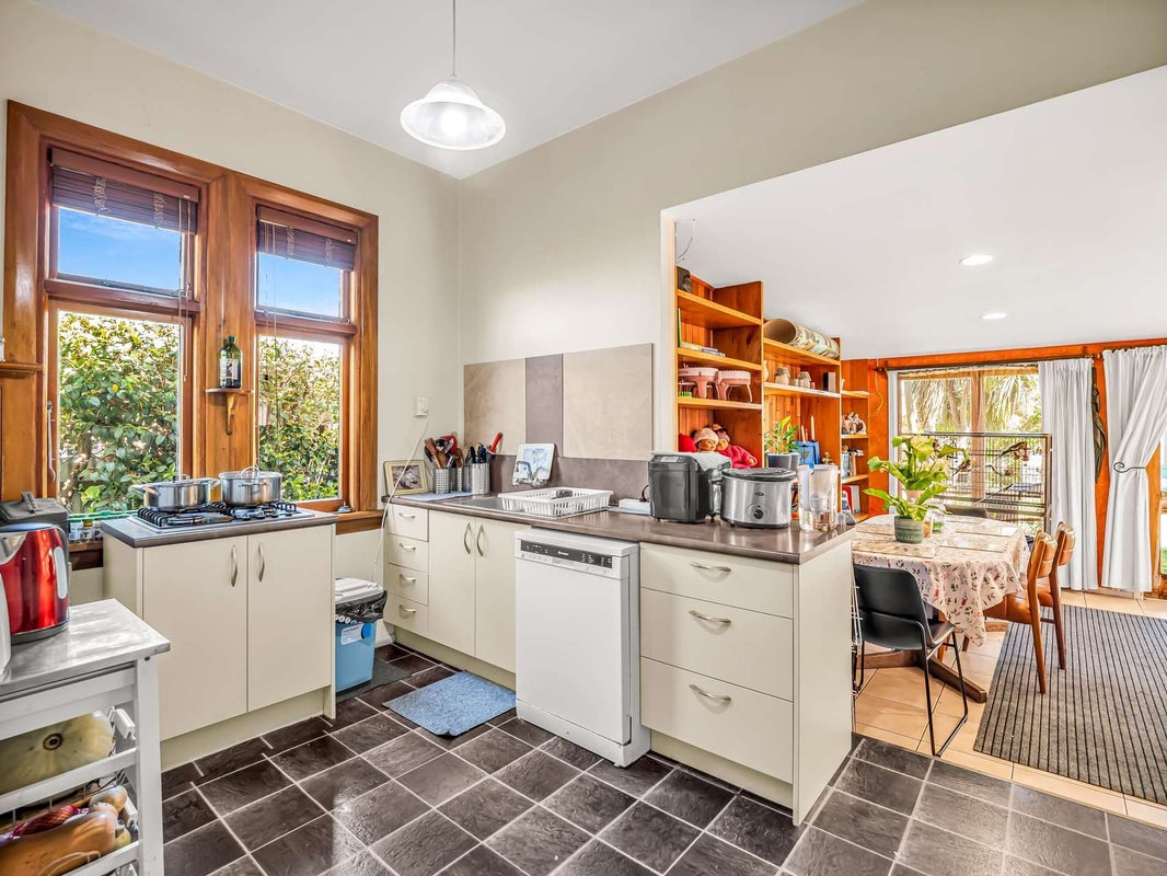 262 Moore Street, Ashburton, Ashburton - Carousel 2