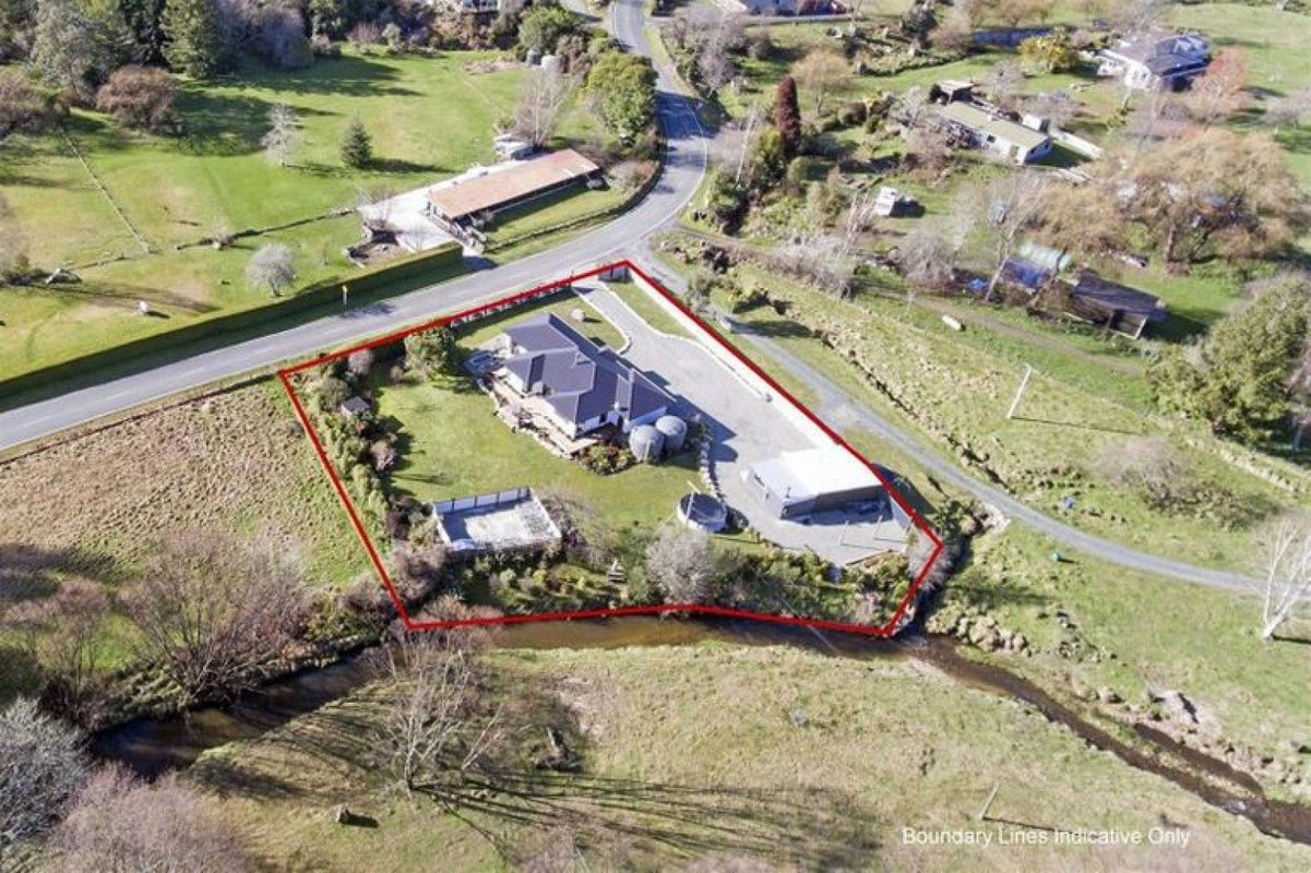929 Waiwhero Road, Ngatimoti - Carousel 1