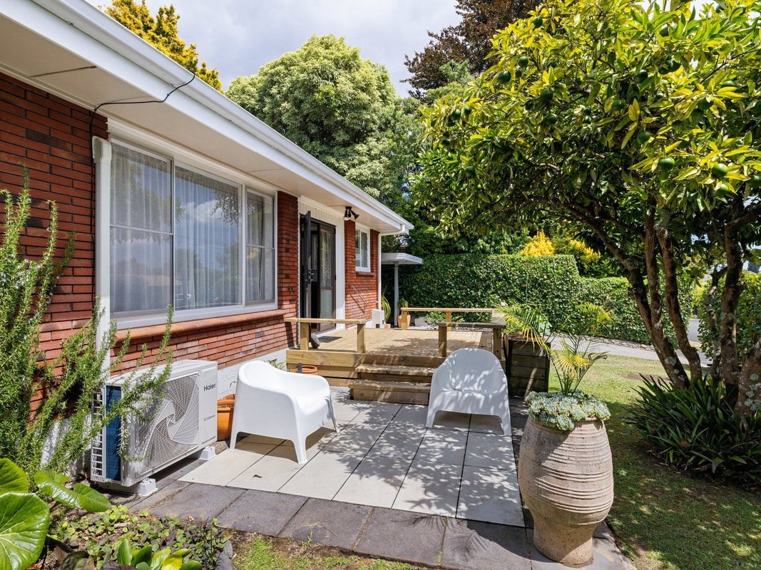 755 River Road, Chartwell, Hamilton - Carousel 1