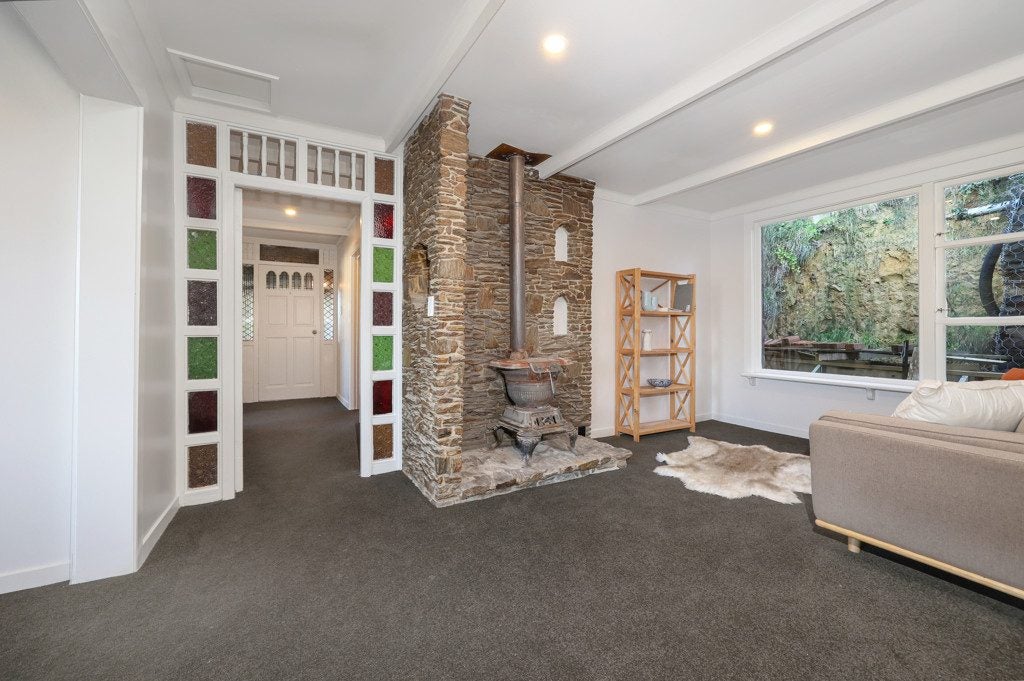24 Athol Place, Ravensbourne, Dunedin - Carousel 2