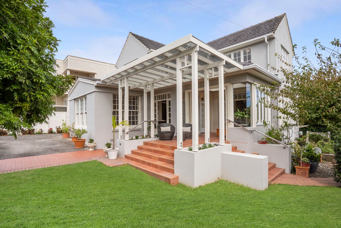 25 Ronaki Road, Mission Bay, Auckland - Carousel 1