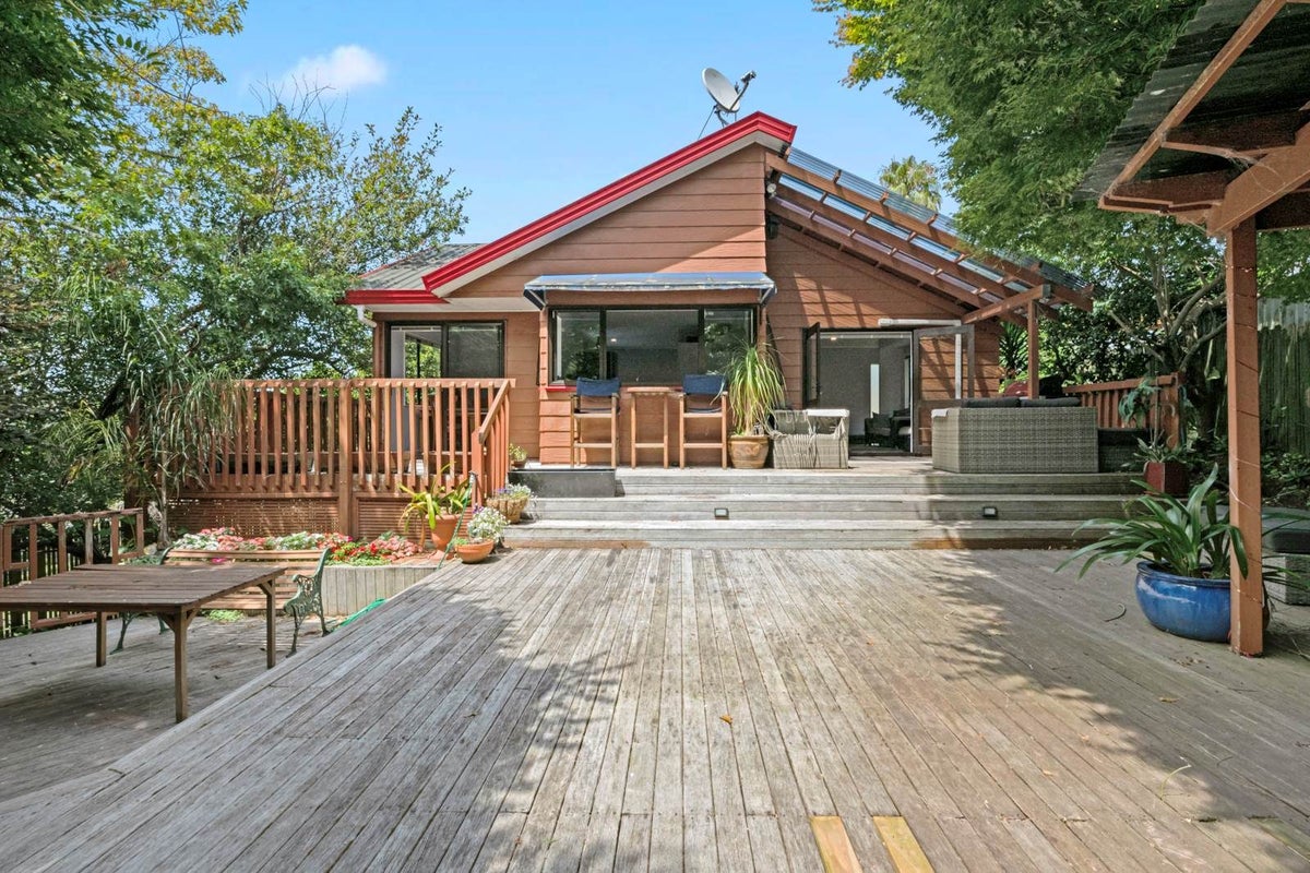 11 Ian Sage Avenue, Torbay, Auckland - Carousel 2