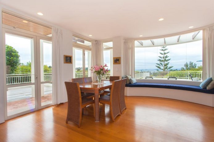 34 King Richard Place, Browns Bay, Auckland - Carousel 2