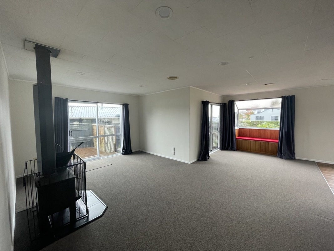 3 Kahurangi Drive, Lynmore, Rotorua - Carousel 2