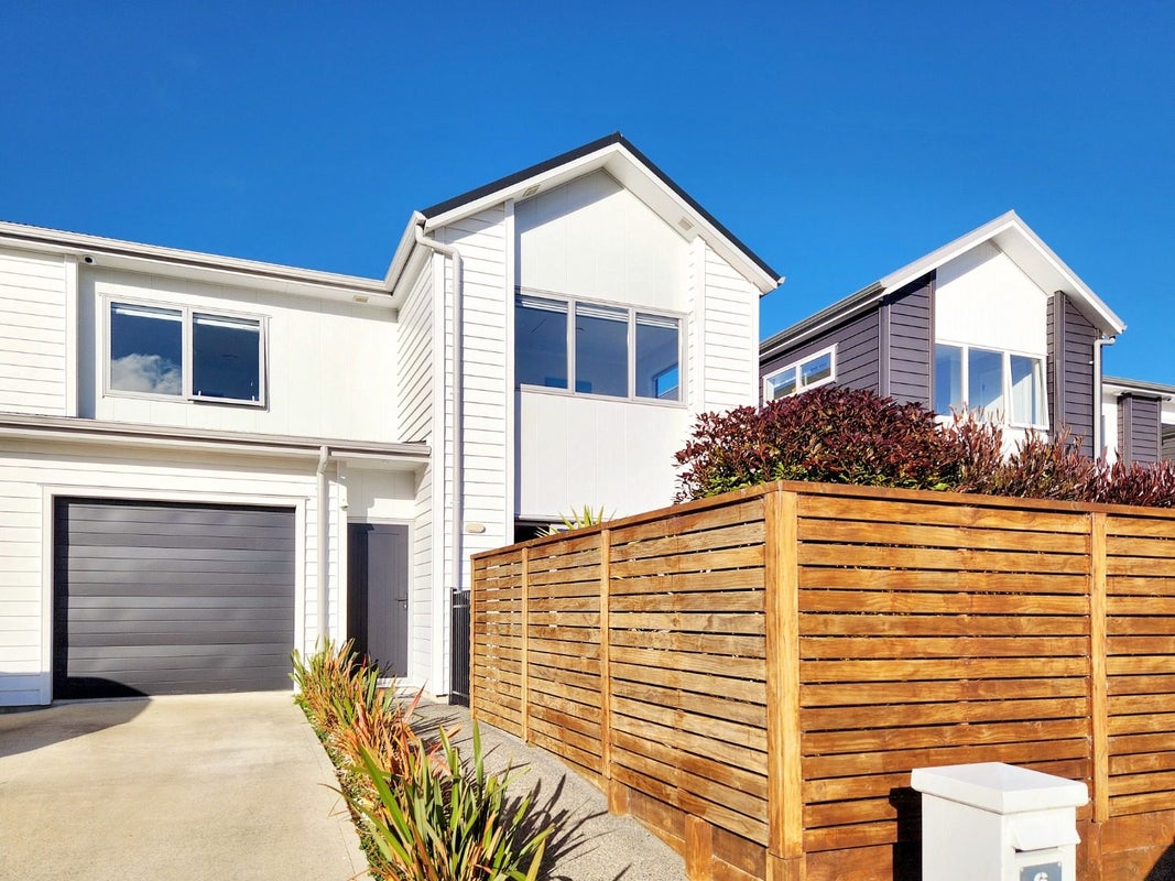 6 Takapo Grove, Kelson, Lower Hutt - Carousel 19