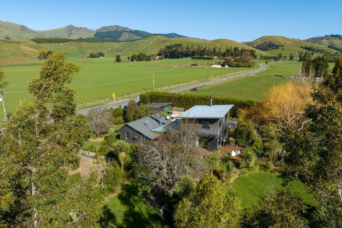 863 Gebbies Pass Road, Teddington, Lyttelton - Carousel 1