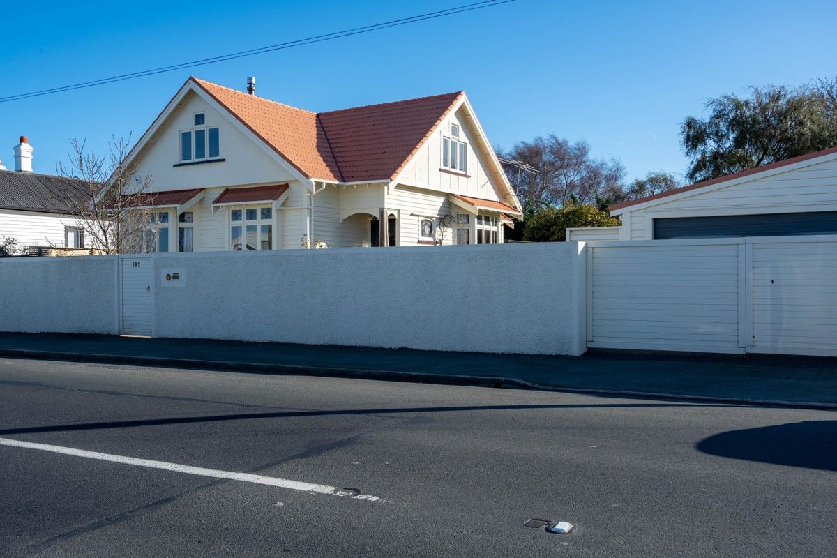 182 Elgin Road, Maryhill, Dunedin - Carousel 21