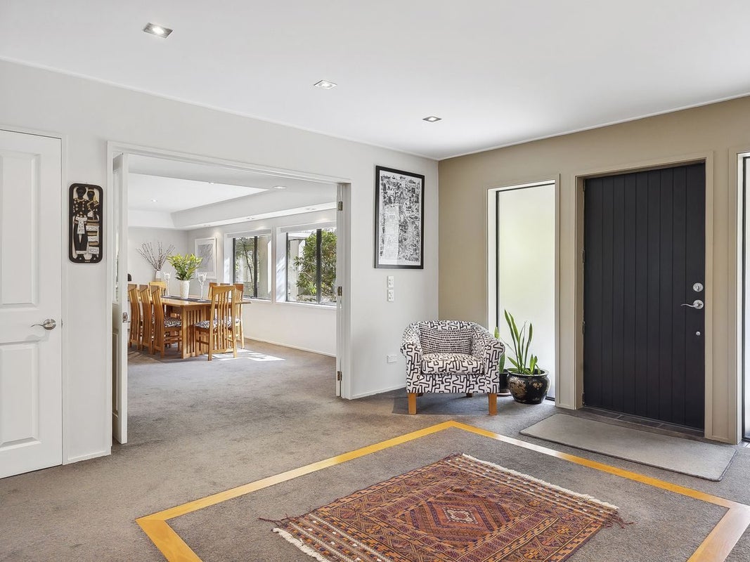 10 Hadley Close, Glenleith, Dunedin - Carousel 2