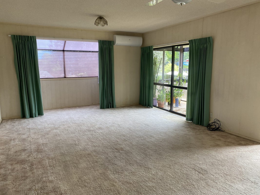 227 Edmonton Road, Te Atatu South, Auckland - Carousel 2