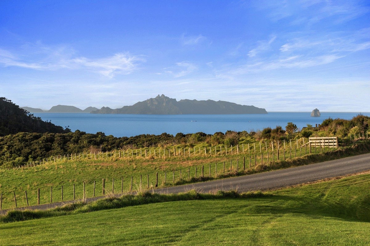 12 Tuaraki Road, Mangawhai Heads, Mangawhai - Carousel 1