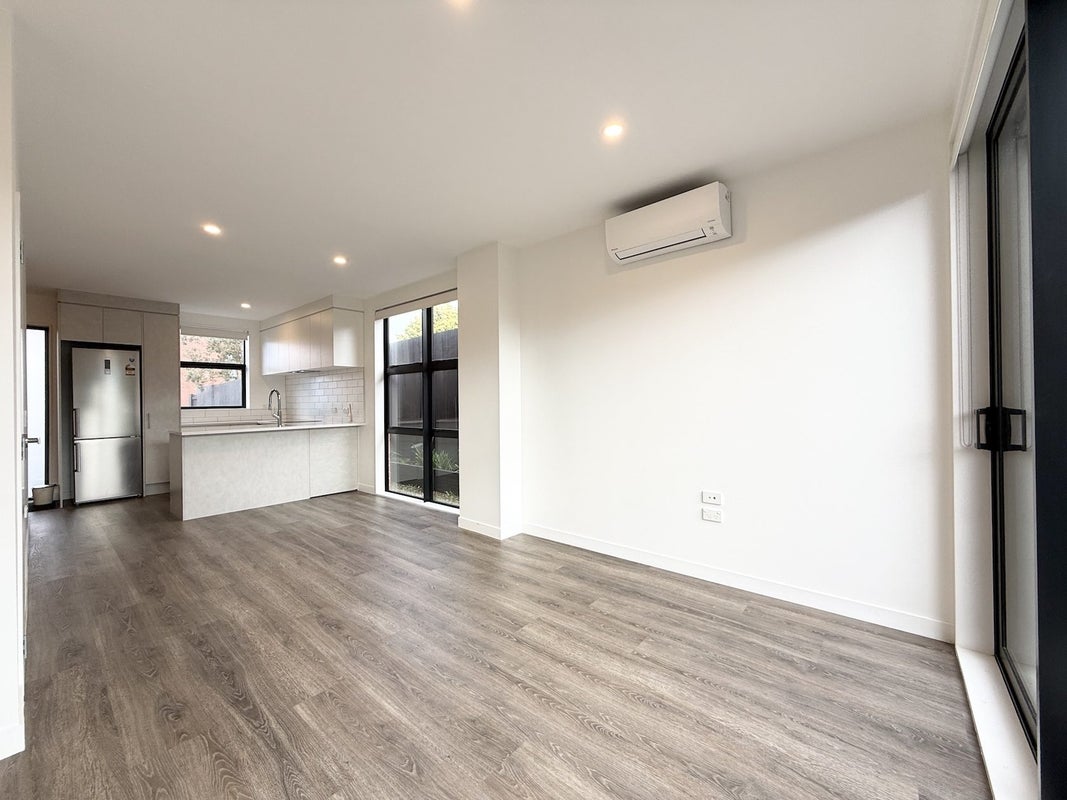 20 Puhua Lane, Mount Roskill, Auckland - Carousel 1
