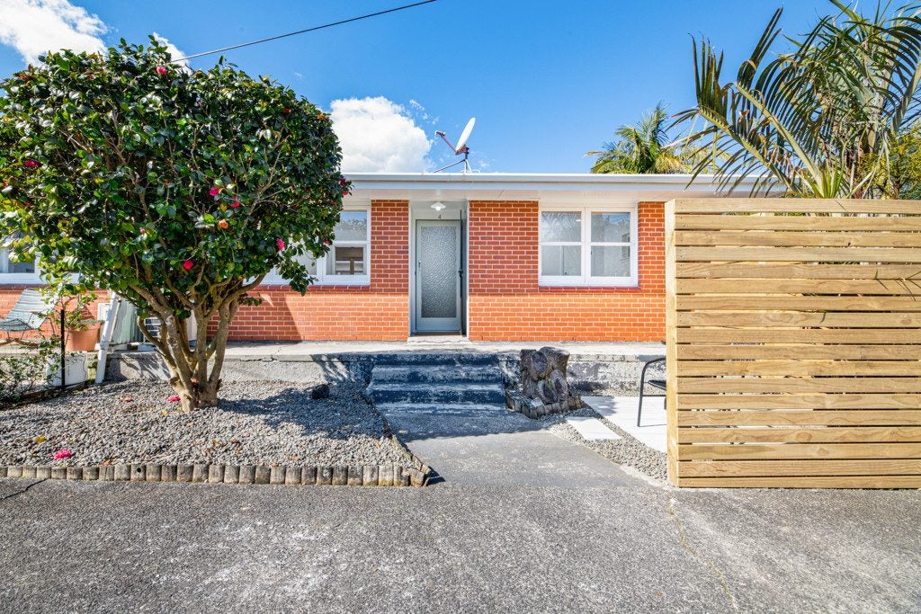 4/10 Sutherland Road, Mount Albert, Auckland - Carousel 2