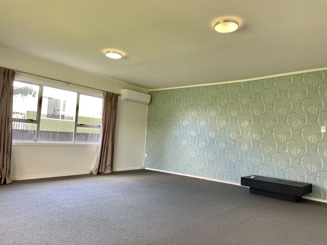 787 East Coast Road, Northcross, Auckland - Carousel 2