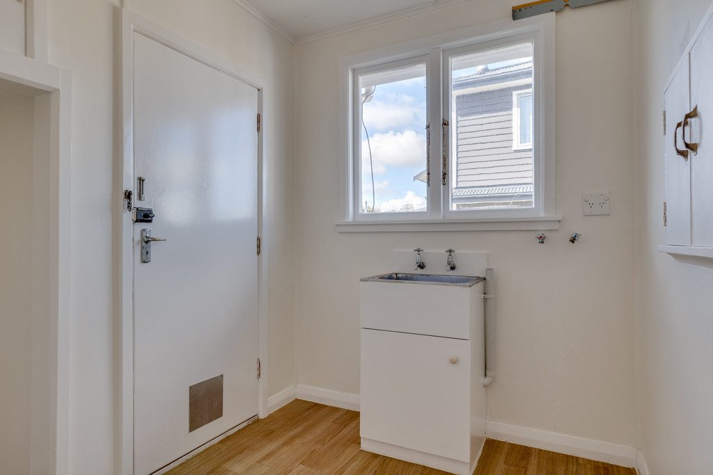 128A Ferguson Street, West End, Palmerston North - Carousel 16