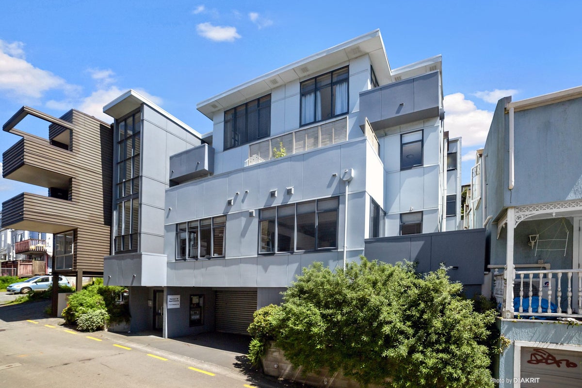 11/7 Hanson Street, Mount Cook, Wellington - Carousel 1