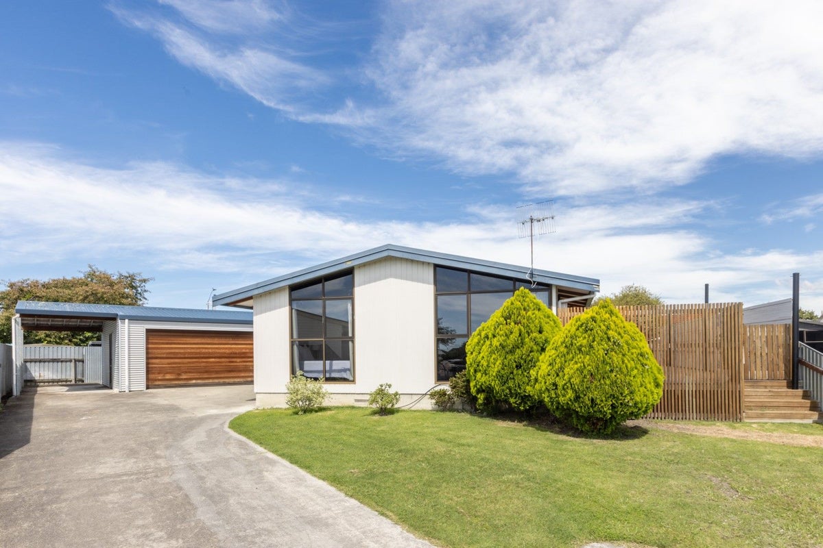 3 Dorset Place, Tamatea, Napier - Carousel 1