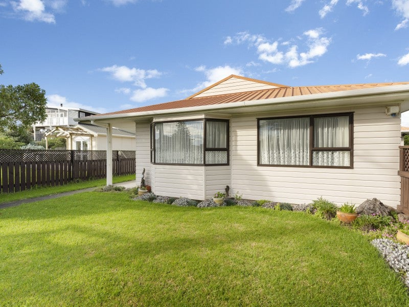 68 Park Avenue, Waitarere Beach, Levin - Carousel 2