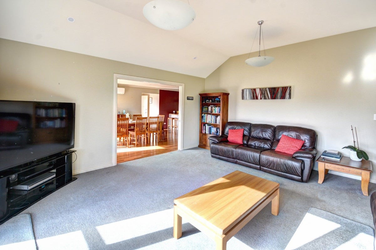 46B Kenmure Road, Belleknowes, Dunedin - Carousel 30