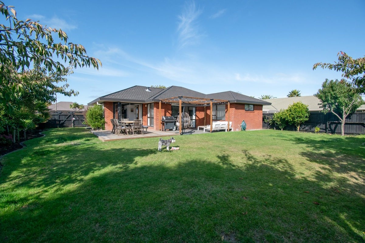 5 Sea Eagles Place, North New Brighton, Christchurch - Carousel 2