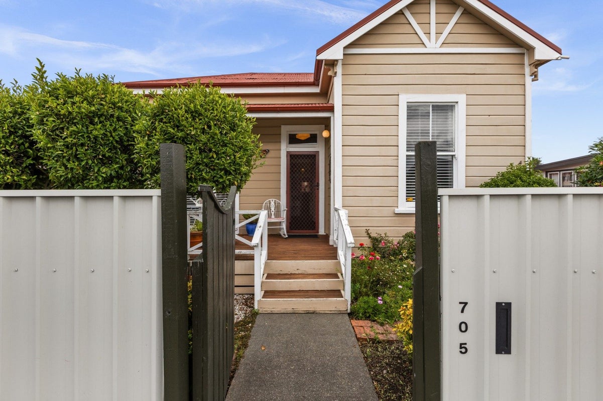 705 Oak Road, Akina, Hastings - Carousel 1